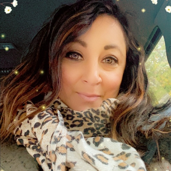 Meet your Posher, Georgette - Picture 1 of 1